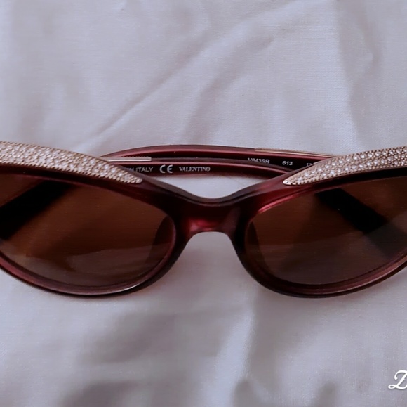 Valentino frames
